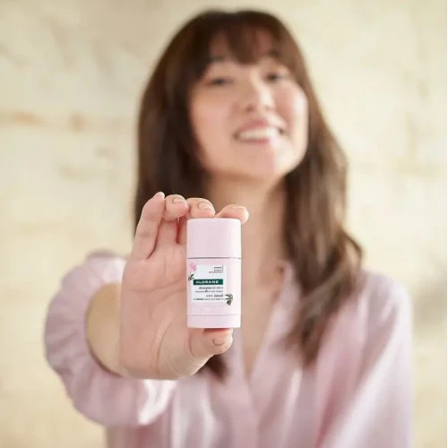 KLORANE MASQUE EN STICK à La Pivoine BIO - 25g 2 KLORANE MASQUE EN STICK à La Pivoine BIO - 25g – Image 2