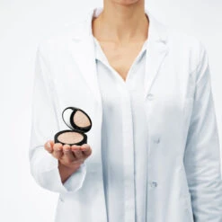 VICHY DERMABLEND COVERMATTE FOND DE TEINT 15 Opal - 9,5g -Magasin De Produits De Soins vichy dermablend covermatte 15 fond de teint poudre 9 5g 6